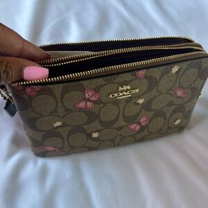 Coach Monogram Wristlet in Signature Canvas with Floral Print